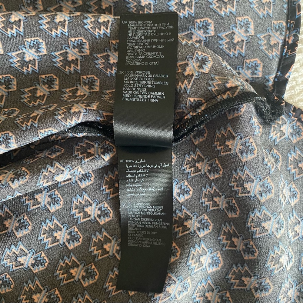 Reiss Lola Print Blouse Black Print Size 0 US - Picture 16 of 16
